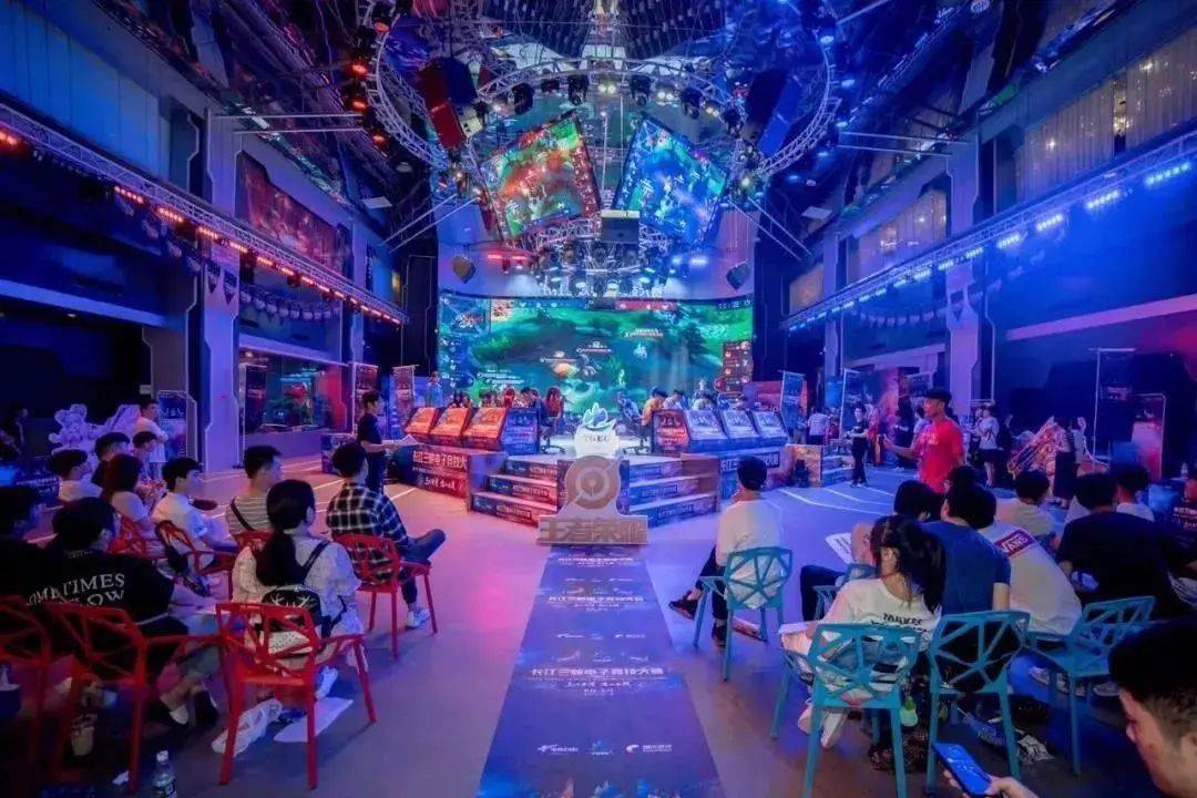 至少一个完 至少一个完